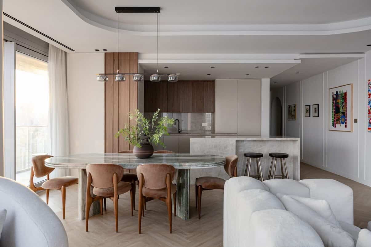 Lady Green Dining Table