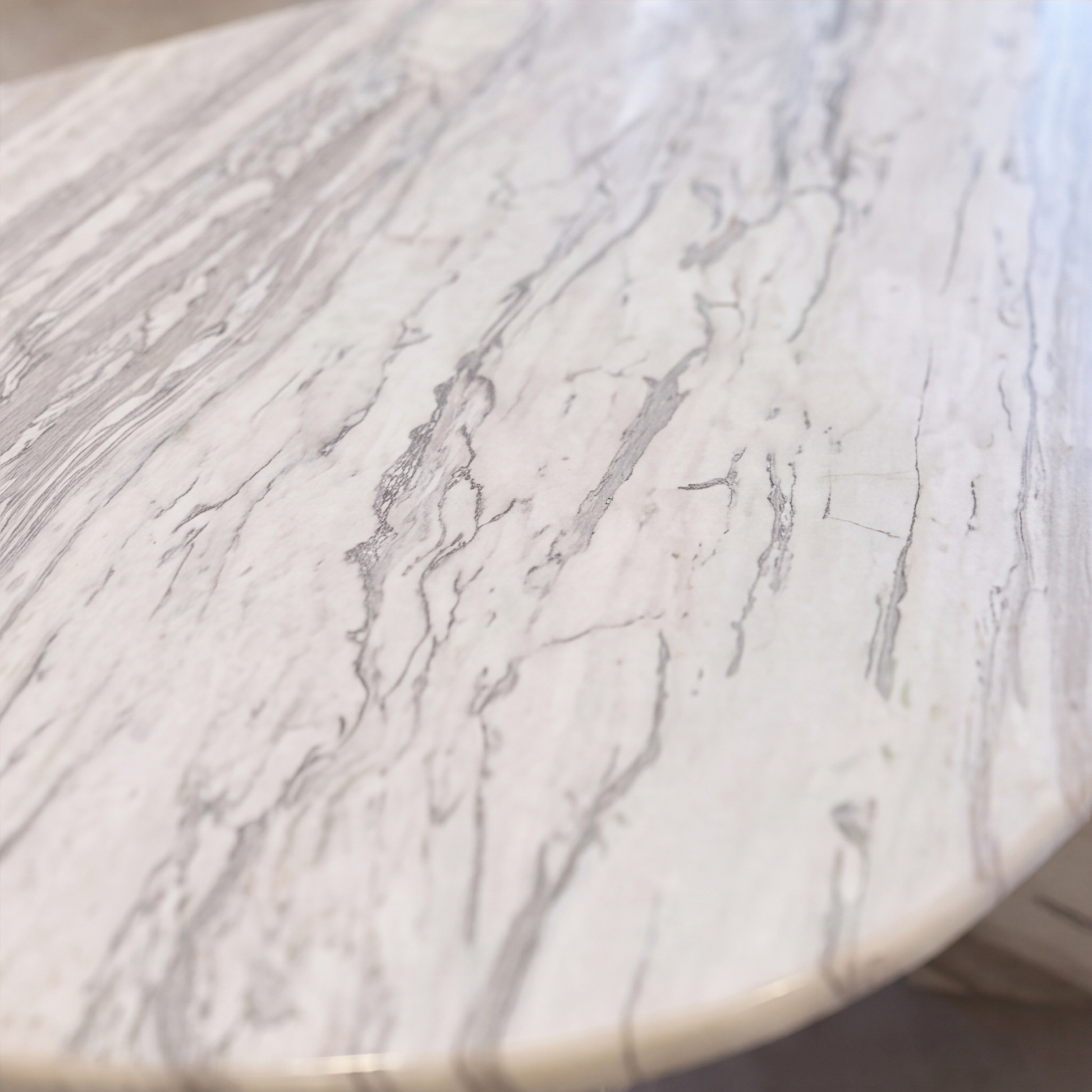 erato-coffee-table detail__v2