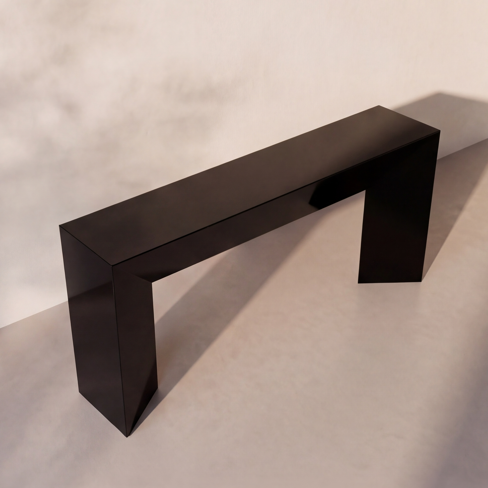 moros-console high_angle_45__v4