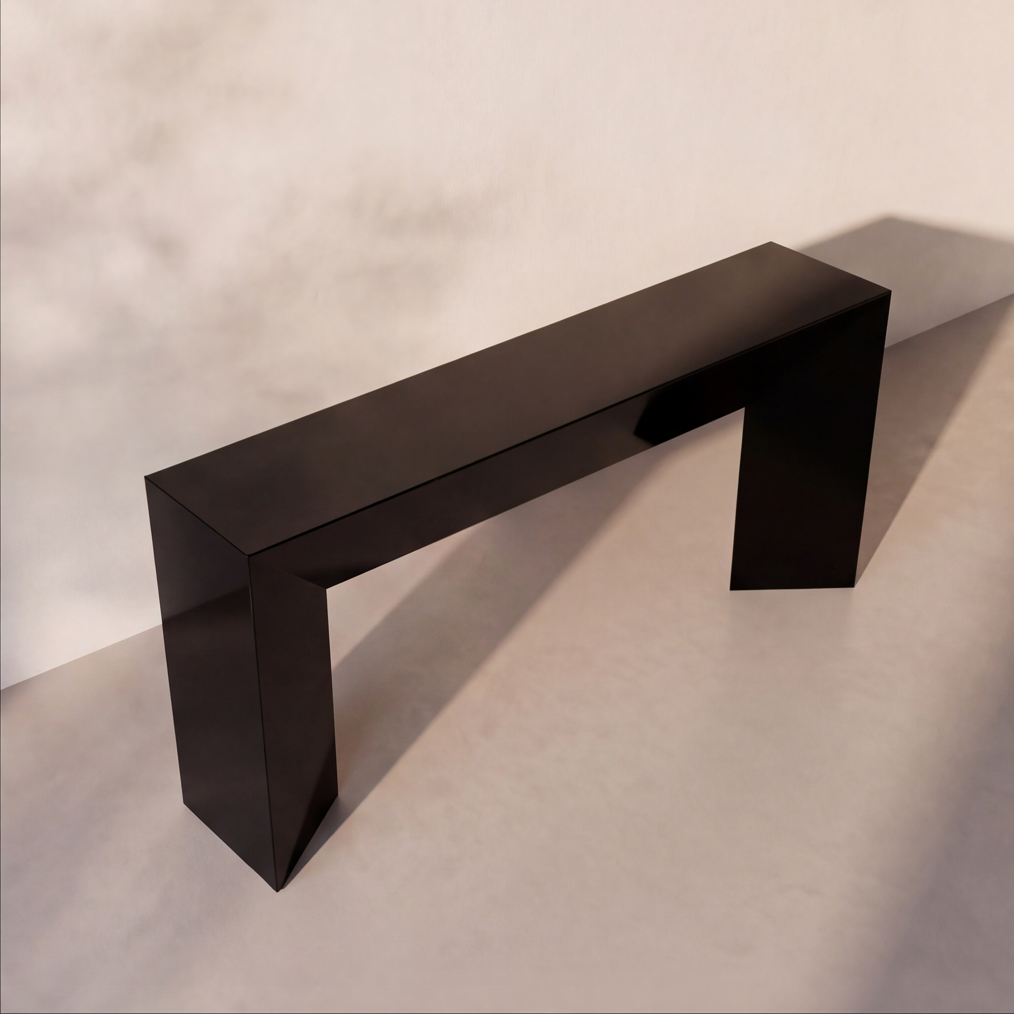 moros-console high_angle_45__v4